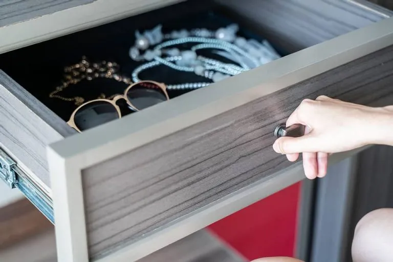 How to Store Jewelry Safely