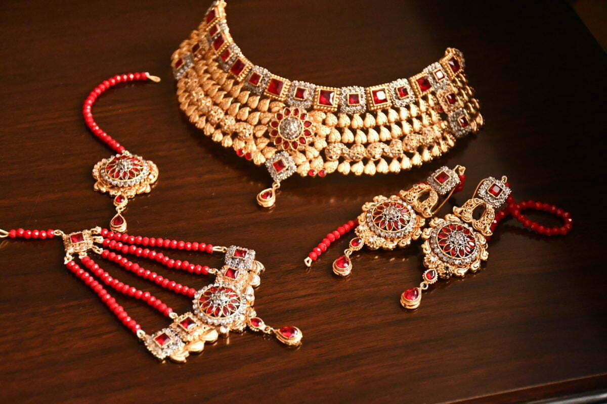 Popular Bridal Jewelry Trends in Pakistan VibezStore