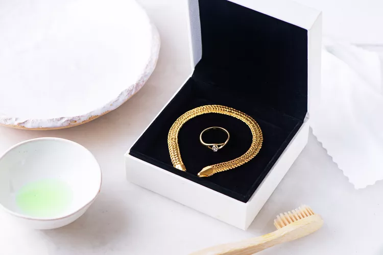 how to clean gold jewelry vibez store